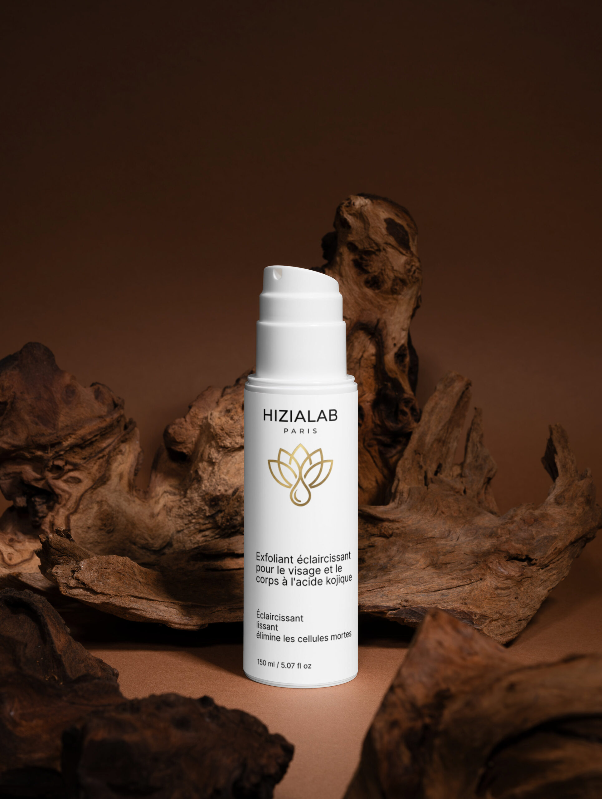 exfoliant éclaircissant pour le visage et le corps à l'acide kojique