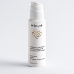 exfoliant éclaircissant pour le visage et le corps à l'acide kojique
