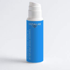 nettoyant à base d'huile et de lait pour peaux sensibles